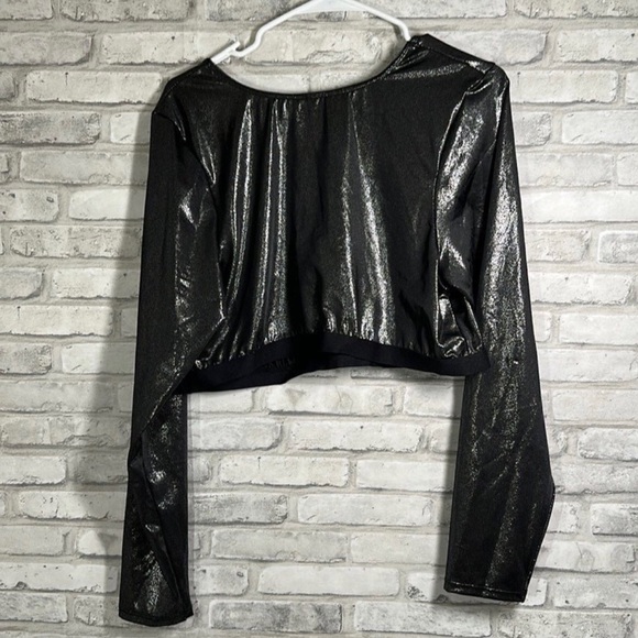 NWOT Torrid Silver metallic long sleeve under it all crop top 3x - Picture 6 of 7